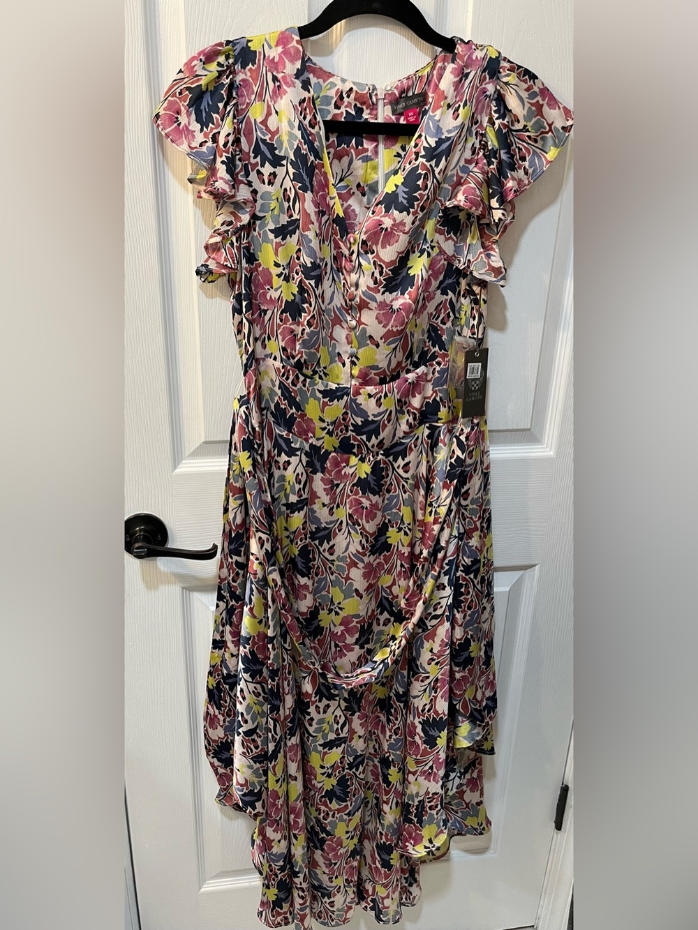 Vince Camuto Flutter Sleeve Violet Blush Floral Tie Waist Dress. XS. NWT.